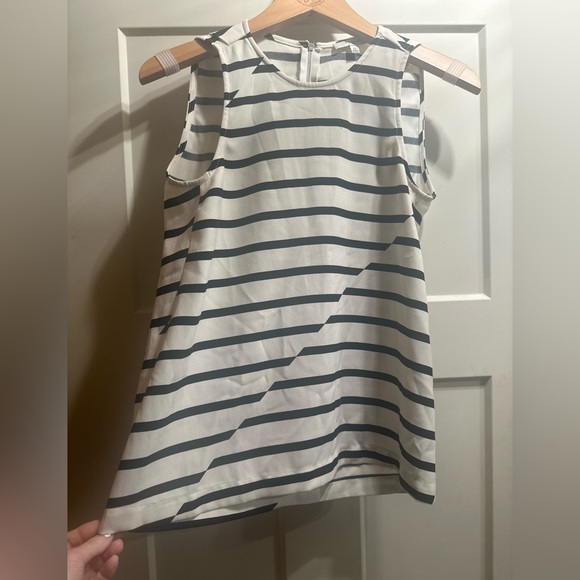 Madewell xs white with black stripe blouse, sleeveless diagonal pattern on front - Picture 1 of 7